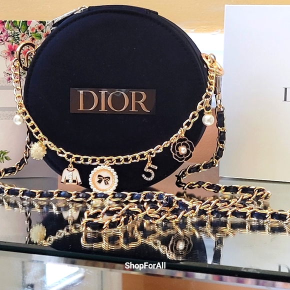 💥💥 Dior Vanity Pouch Makeup Case with inner mirror Black circular 15×7c - Picture 3 of 16